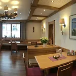 Botenwirt 3* פאיסטנאו